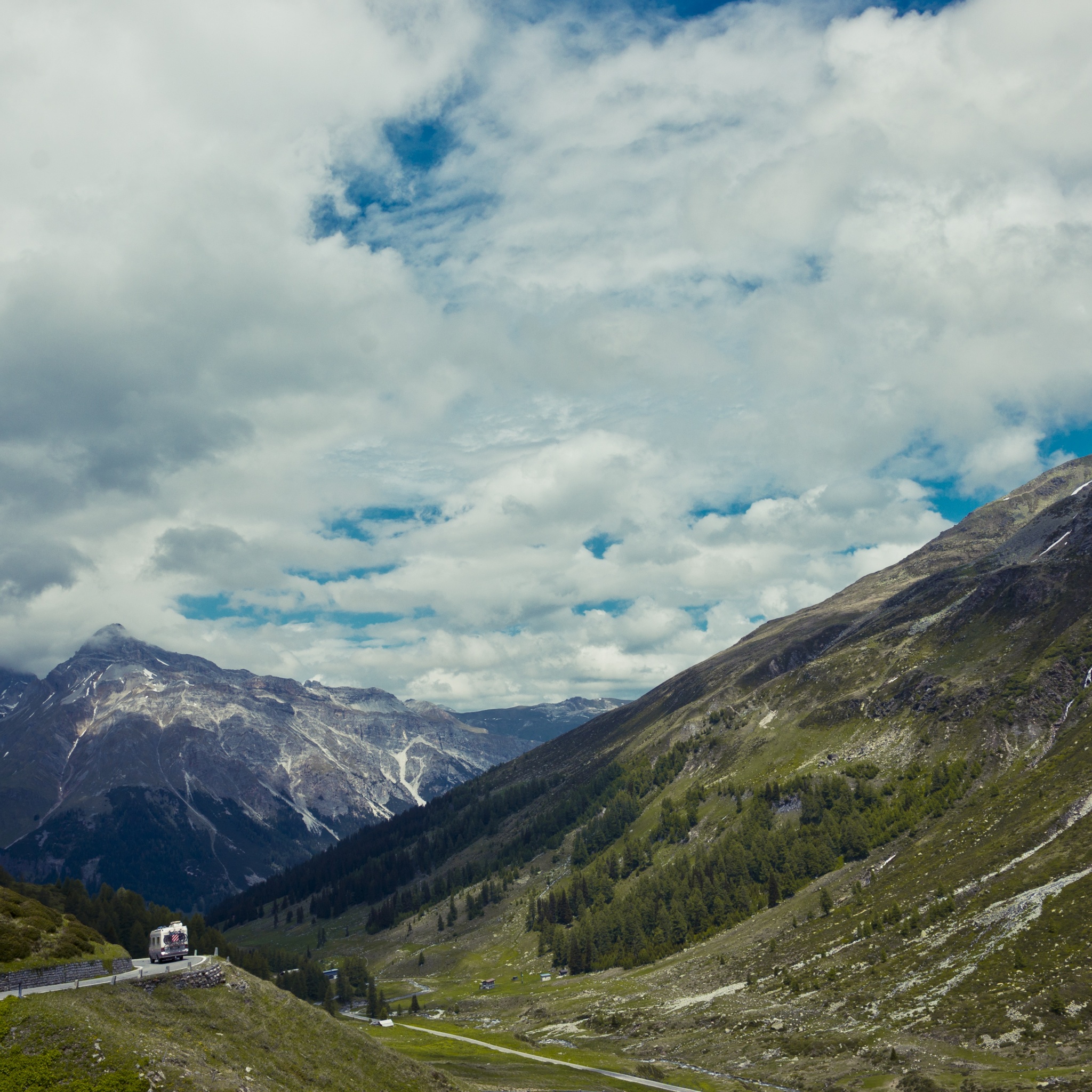 The Road Through The Mountains