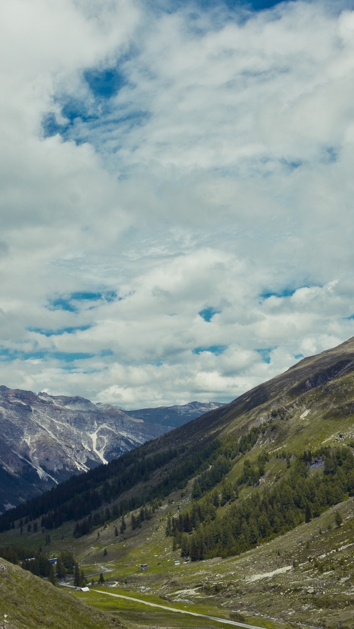 The Road Through The Mountains