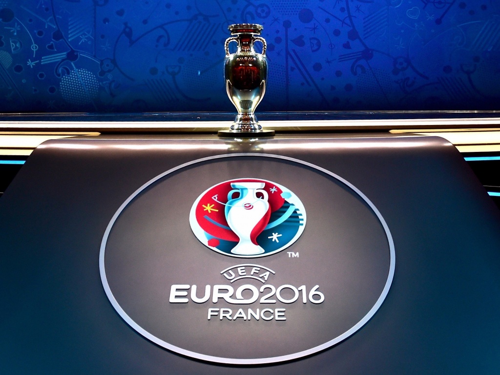 UEFA EURO 2016 Trophy