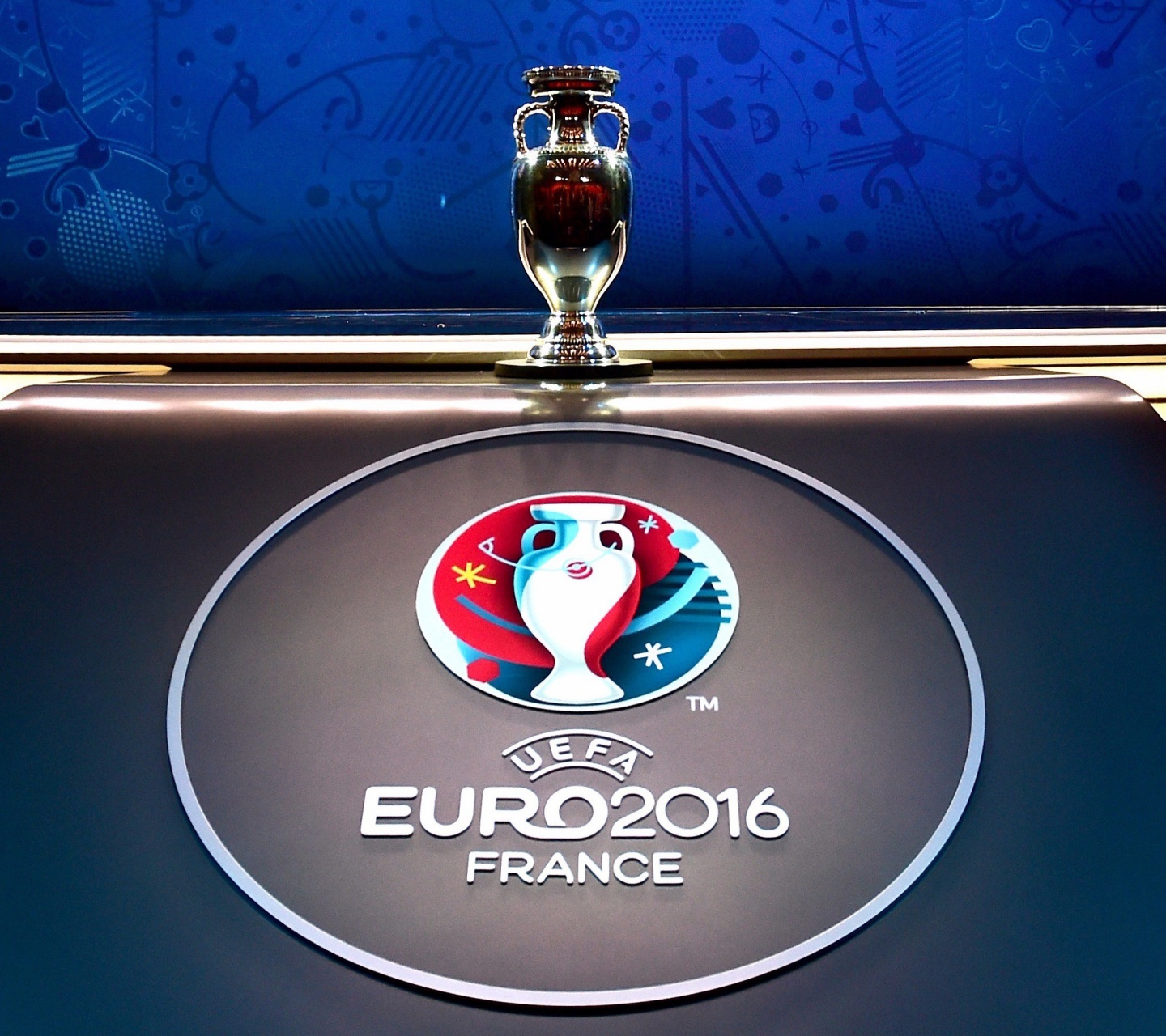 UEFA EURO 2016 Trophy