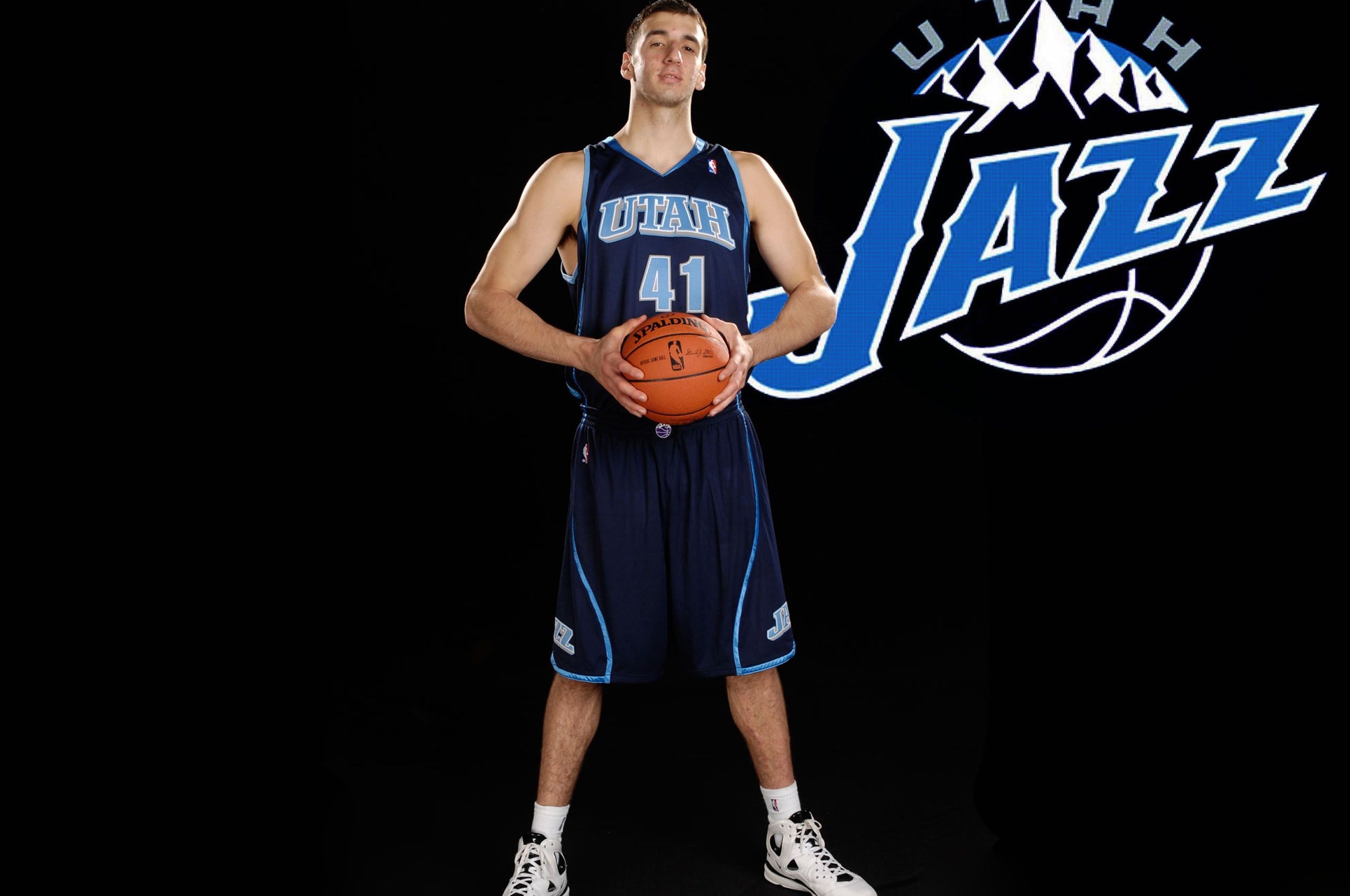 Utah Jazz American Professional Basketball Kosta Koufos