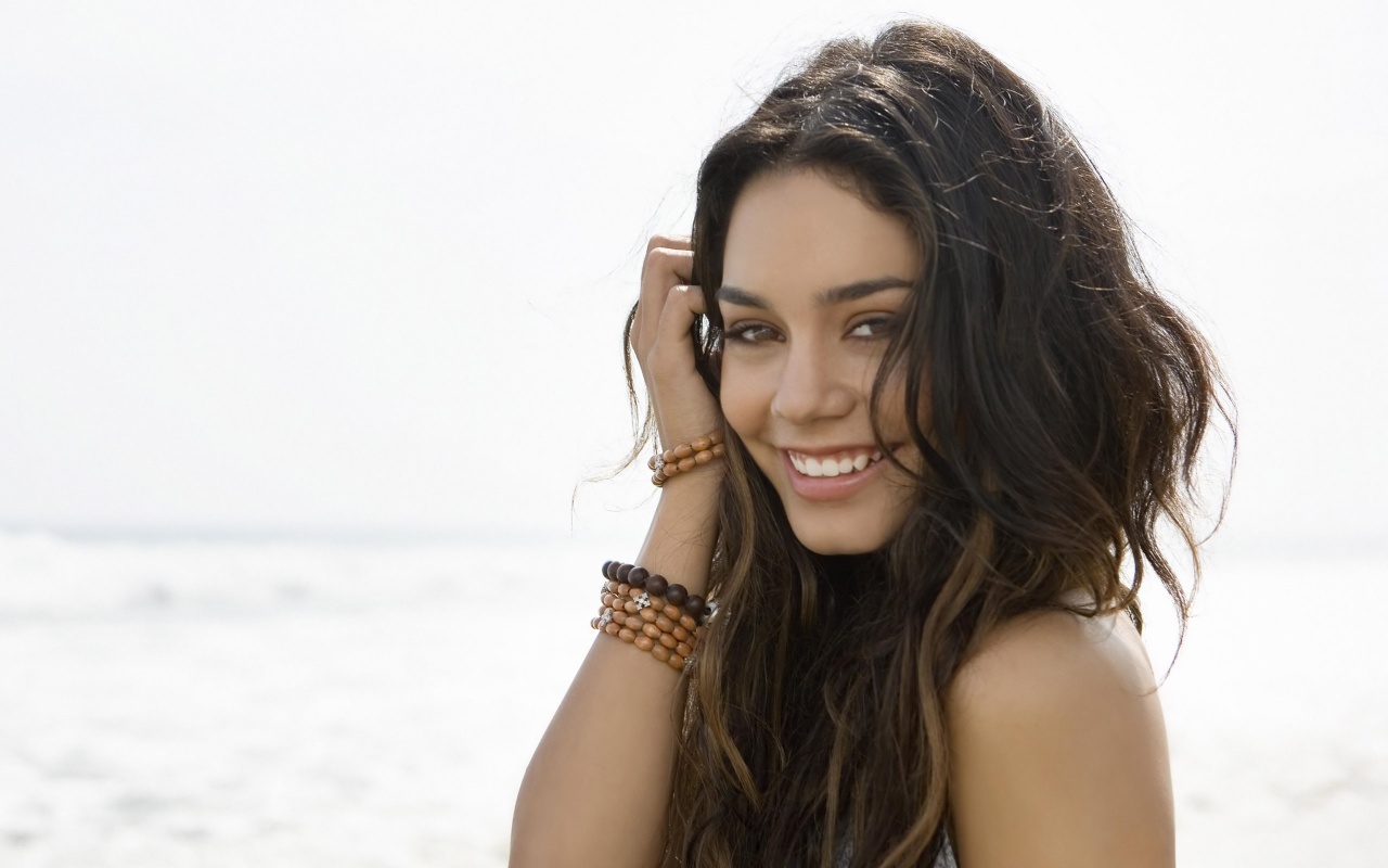 Vanessa Hudgens Singer Actor