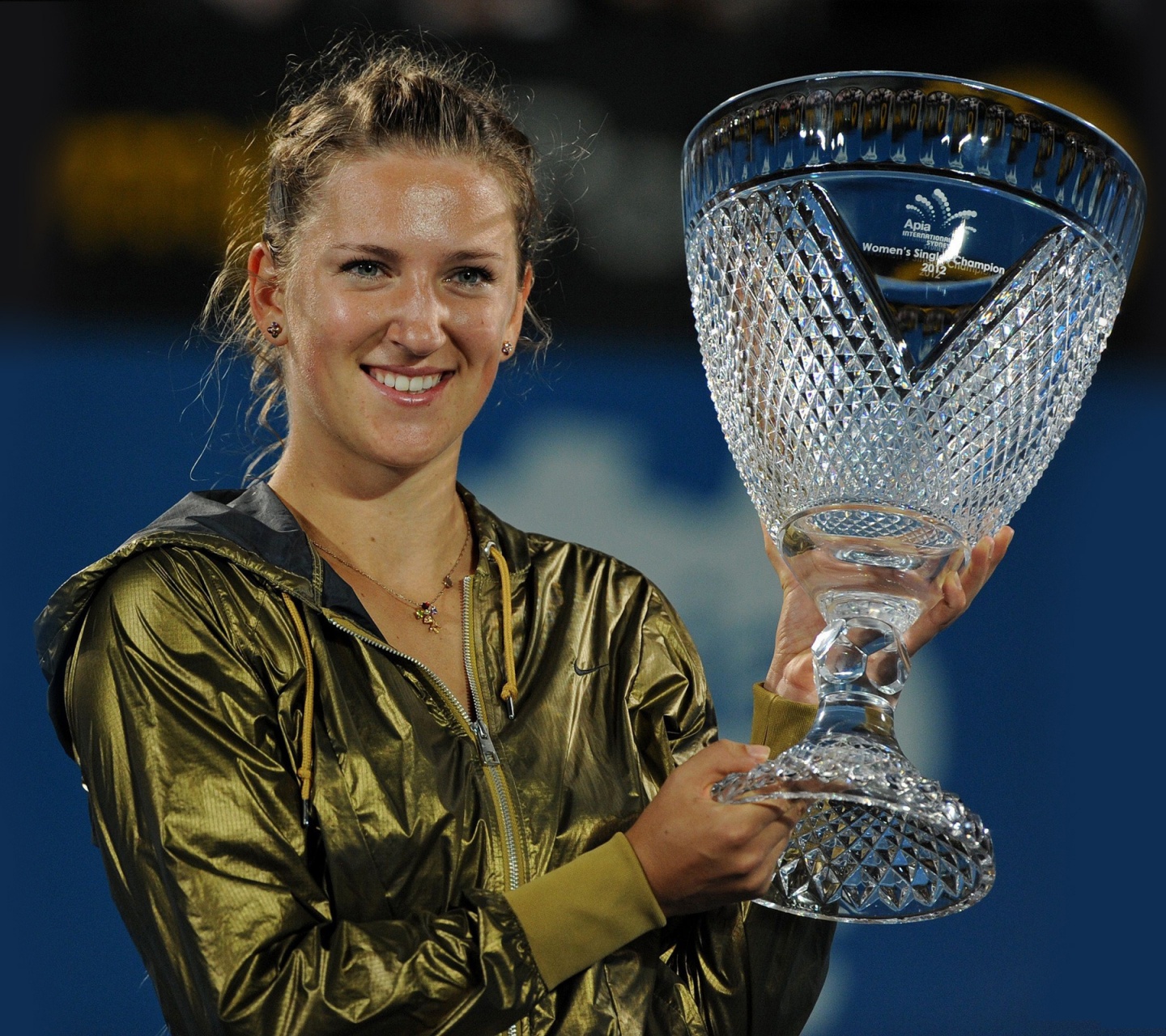 Victoria Azarenka With Trophy