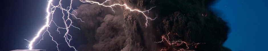 Volcano Lightning Dark Clouds Screen Natural Landscapes
