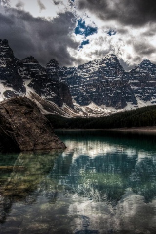 Winter Moraine Lake Canada Natural Landscapes1