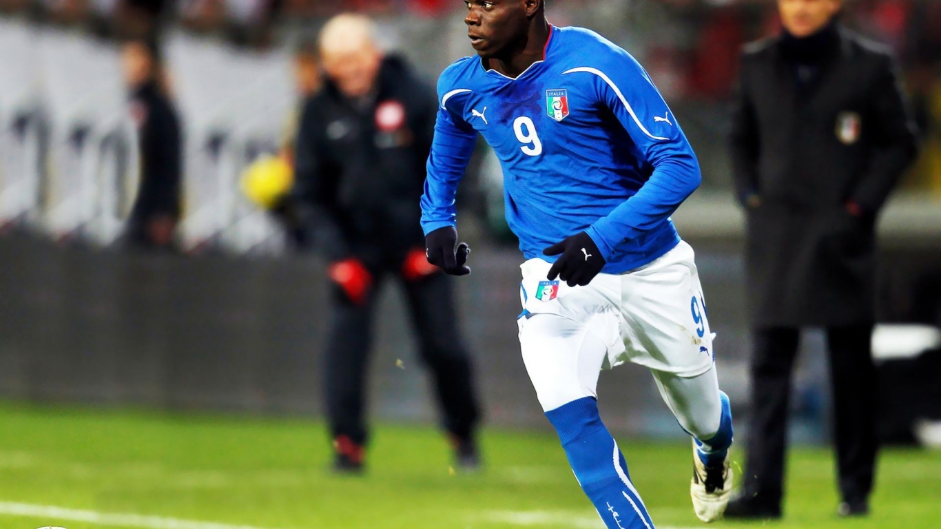 World Cup Italy National Football Team Players Mario Balotelli