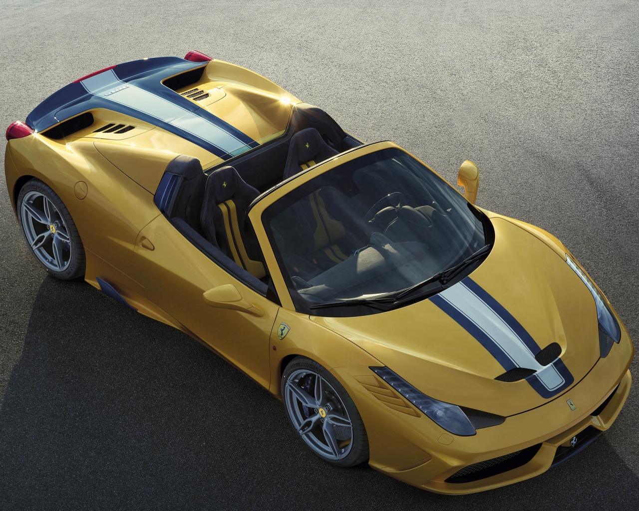 Yellow Ferrari 458 Speciale A