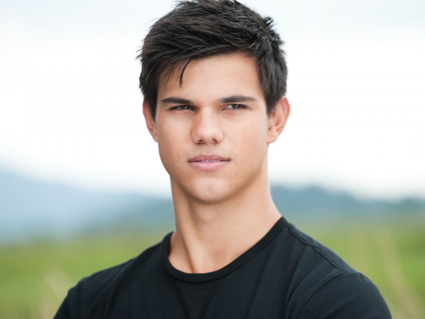 Young Taylor Lautner Wallpaper